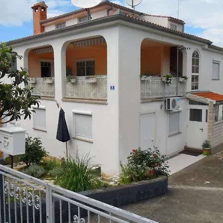 In With One-bedroom 1 * Petrcane